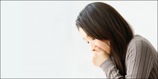 嘔吐恐怖症でえずく